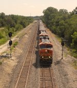 BNSF 7410 westbound BNSF manifest train